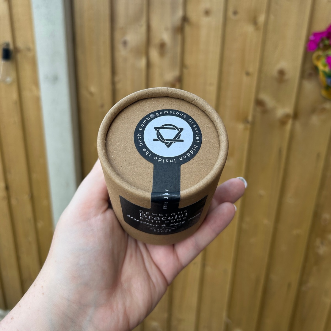 Crystal Jewellery Bath Bomb – Amethyst or White Jasper (140g)